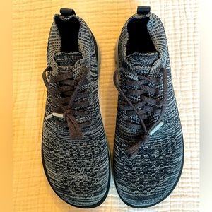 Altra Men’s Vali shoes, size 10, black